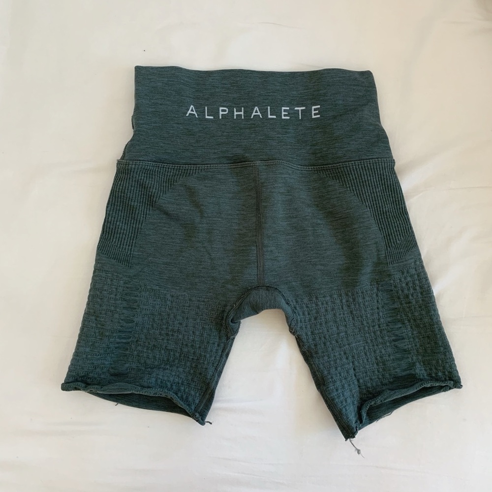 Alphalete gym shorts, yoga shorts, bike shorts - size xs/s